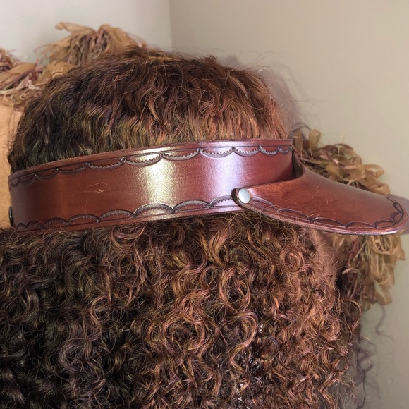 Brown - Picture 2 of 4